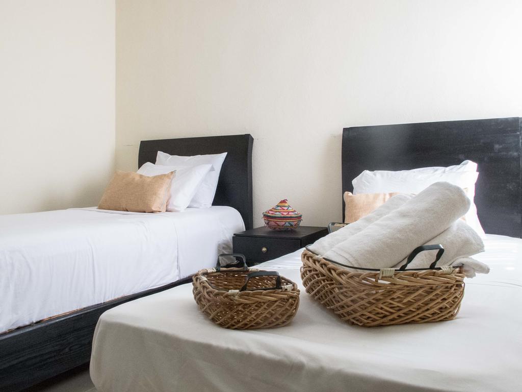Whyz 4 You Private Rooms Puerto Morelos Room photo