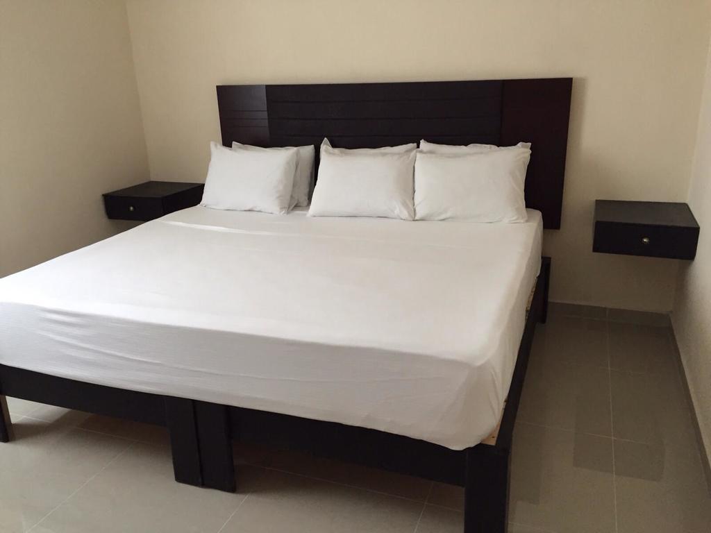 Whyz 4 You Private Rooms Puerto Morelos Exterior photo